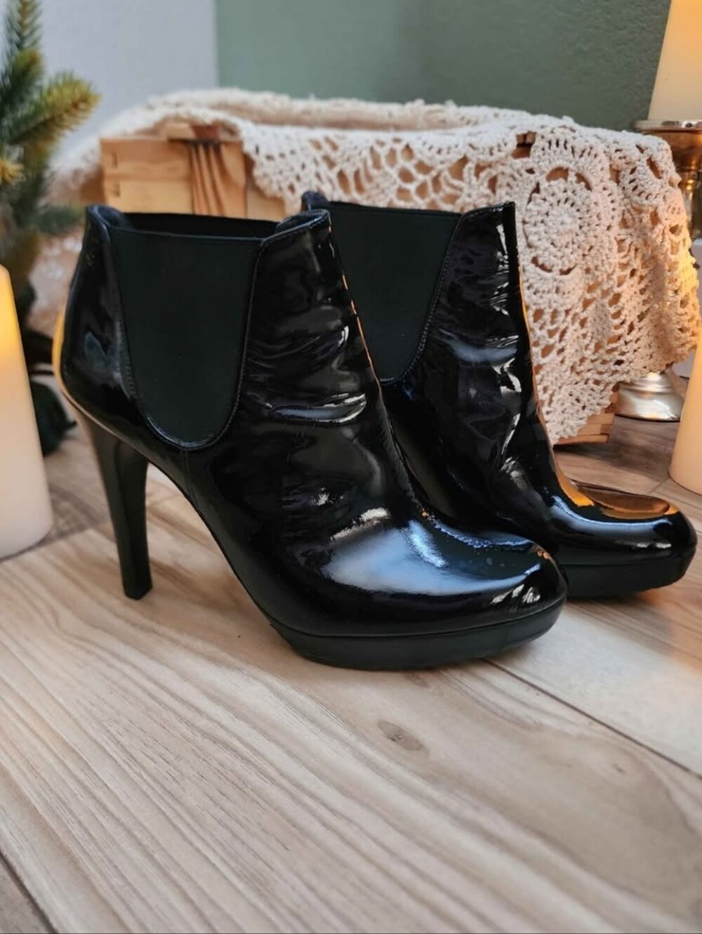 Stuart Weitzman Black Patent Leather Ankle Booties